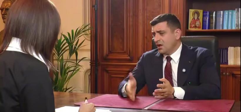 Cum l-au lăsat nervii pe Simion și la interviul cu Denise Rifai. A plecat nervos la jumătatea primei întrebări și nu s-a mai întors