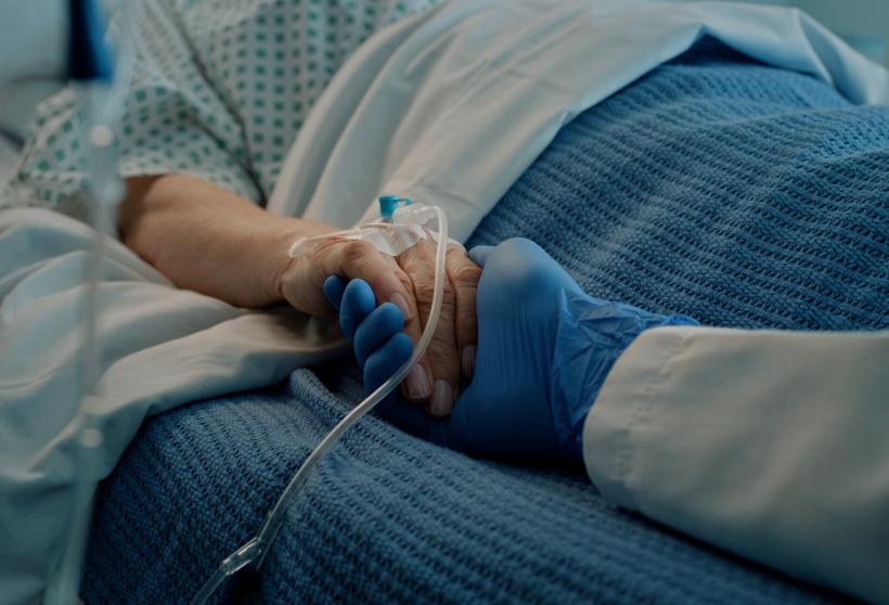 Explozie de cazuri de cancer în România: „N-am mai avut niciodată de acest tip în toată istoria acestei ţări"