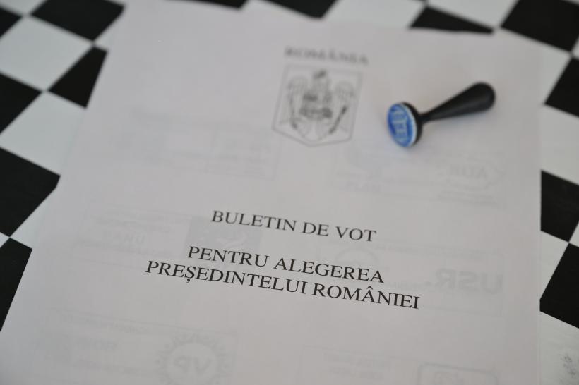 Sociolog: „Nicușor Dan a trecut pe primul loc în țară, dar Simion va câștiga diaspora. Prezența va fi factorul decisiv”