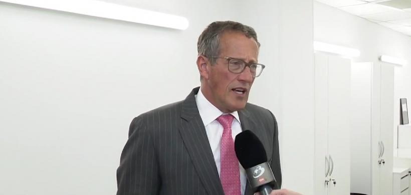 Celebrul Richard Quest, despre riscul unei crize economice la scară globală: Riscul unei recesiuni majore s-a redus, dar nu a dispărut