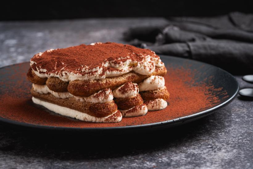 Tiramisu low carb: cum să te răsfeți fără să îți sabotezi dieta