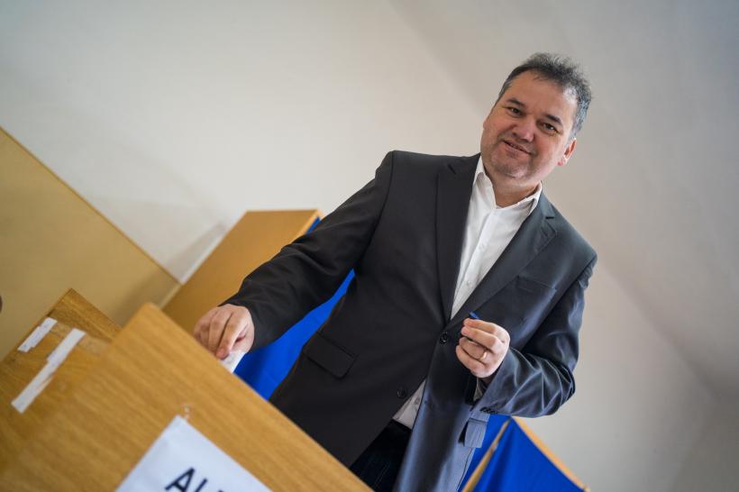 Ministrul Cseke Attila: Am votat candidatul care nu este perfect, dar măcar nu este antimaghiar