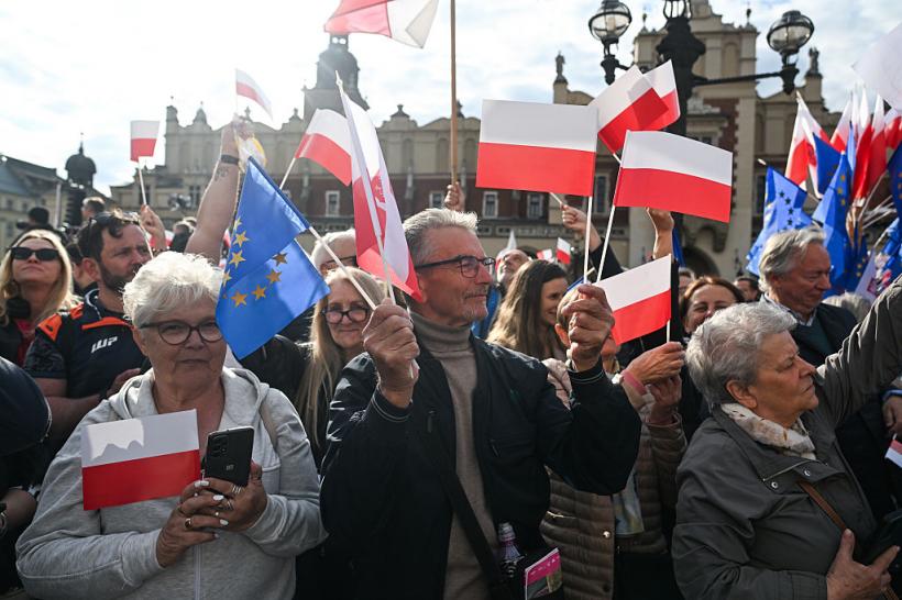 Alegeri cu miză uriaşă și în Polonia. După 10 ani cu Duda, primarul Varșoviei se luptă pentru președinția ţării