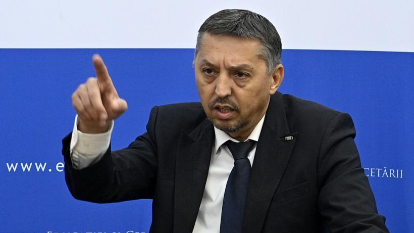 Ministrul Educaţiei respinge introducerea unei materii denumite "Educaţie sexuală" în şcoli