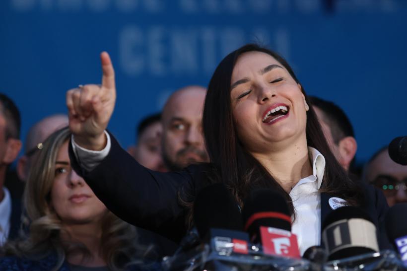 Ziceri din Gavrilă după fuga parlamentarilor POT: Toți facem the best/Oamenii sunt consumabili/Nu am făcut legi că am salvat democrația