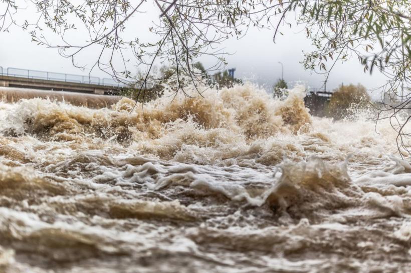 Ședință de urgență la Ministerul Mediului, după codul roșu de inundații. „Evoluţia fenomenelor meteo e îngrijorătoare”