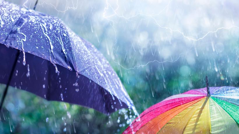 Prognoză meteo pentru Bucureşti: Duminică vor fi ploi şi descărcări electrice după temperaturile de 28 de grade Celsius