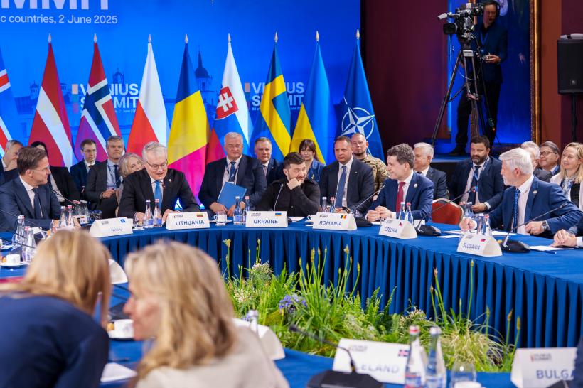 Zelenski și Nicușor Dan, conferință de presă la Vilnius: „Amenințarea Rusiei nu e doar militară”/„Putin nu trebuie să primească nimic”