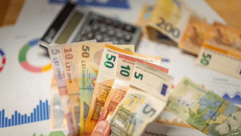 Lista sporurilor de la stat: Unii discută despre taxe noi, alții câștigă bani în plus pentru „praf”. Ce bucătar ia „spor de bucătărie”