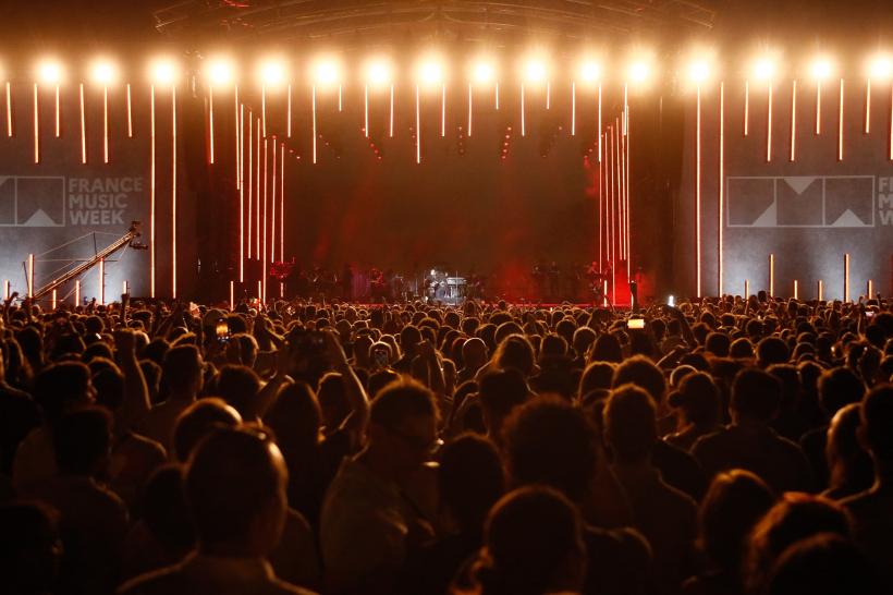 Panică la un festival de muzică din Franța: 145 de oameni au fost înțepați cu seringi. După li s-a făcut rău