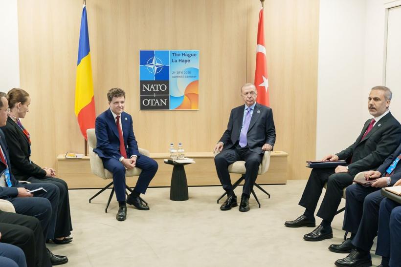 Nicuşor Dan a vorbit, la Haga, cu Preşedintele turc Recep Tayyip Erdogan. Securitatea Mării Negre, una dintre priorităţi