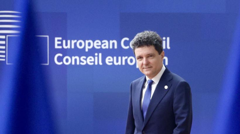 Răspunsul lui Nicuşor Dan la protestele studenţilor: Este anormal să numești "de merit" o bursă pe care o primesc 30% dintre elevi