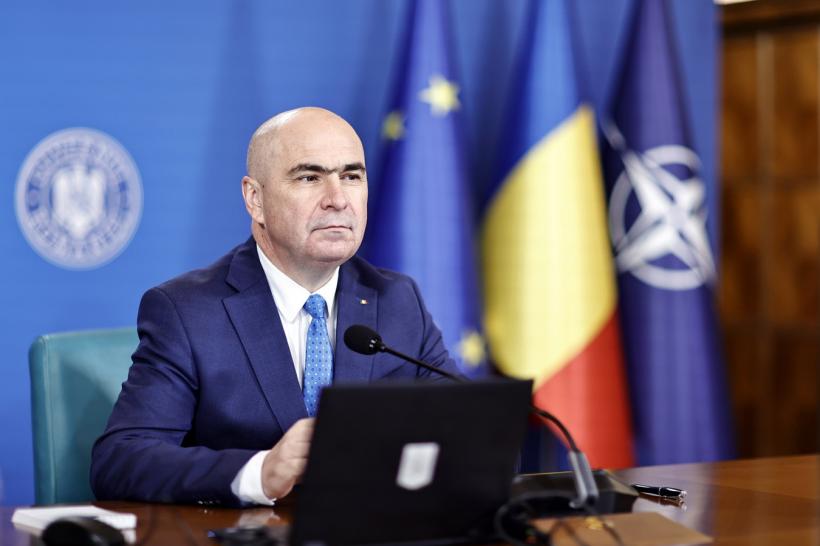 Ilie Bolojan le-a interzis angajaţilor Guvernului să folosească holul de onoare şi a cerut casarea canapelelor