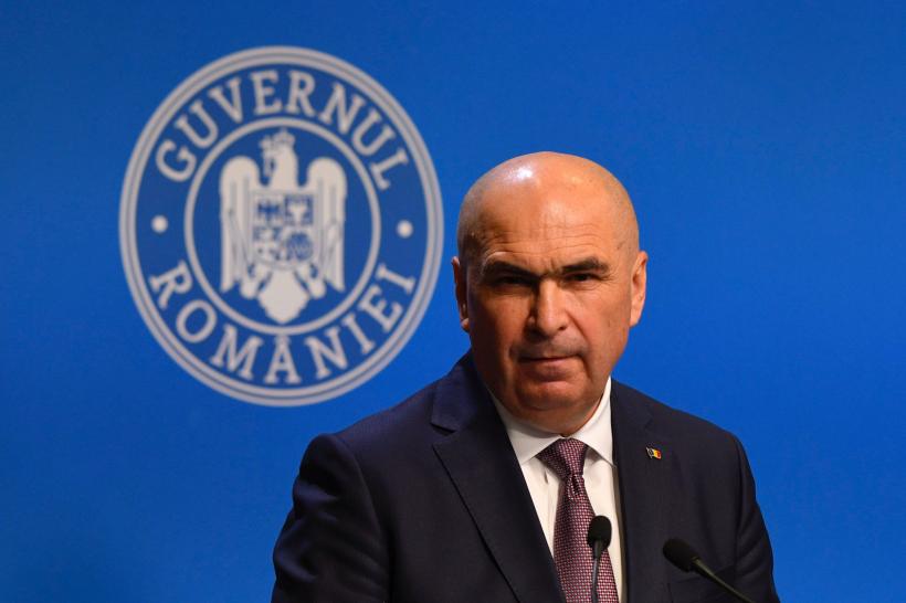După scandalul Eximbank, Bolojan dezvăluie că a descoperit o comisie care își dublează salariile cu 3 ședințe pe lună: „E o nedreptate”
