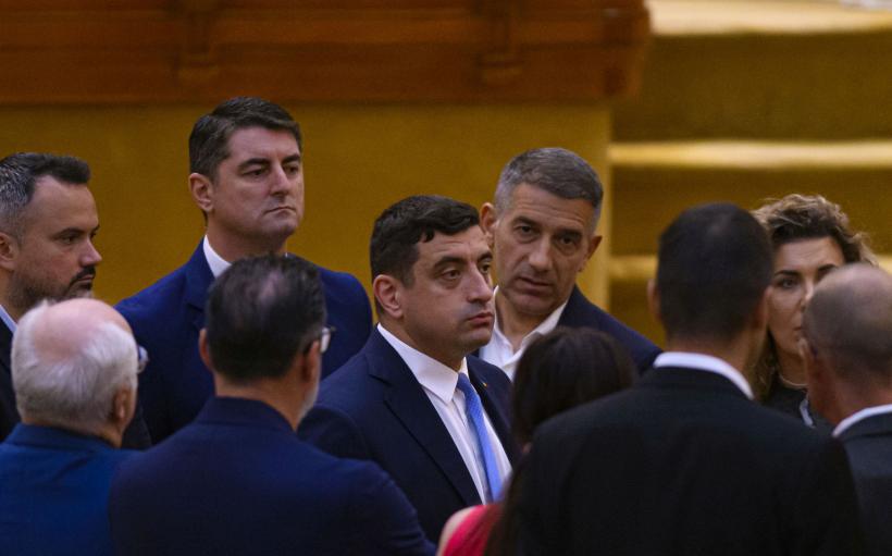 Grupul de luptători români în Ucraina îl acuză pe George Simion că a luat 15 mii de dolari de la un ofițer FSB. Întâlnirea, în Cernăuți