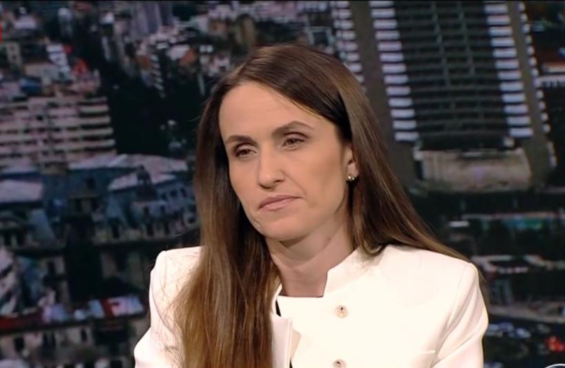Oana Țoiu: România este ținta unui război hibrid. Ne așteptăm ca rețeaua de la alegeri să opereze acum în Republica Moldova