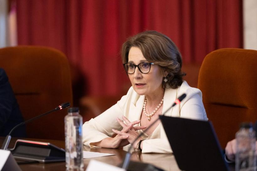 Primvicepreședinte PNL îi cere lui Bolojan să facă public grupul de „manageri din privat” care dă consultanță la Guvern