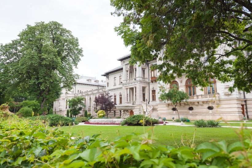 Încep consultările la Palatul Cotroceni despre pensiile magistraţilor. Bolojan, Marinescu şi şefii CSM, faţă în faţă cu Nicuşor Dan