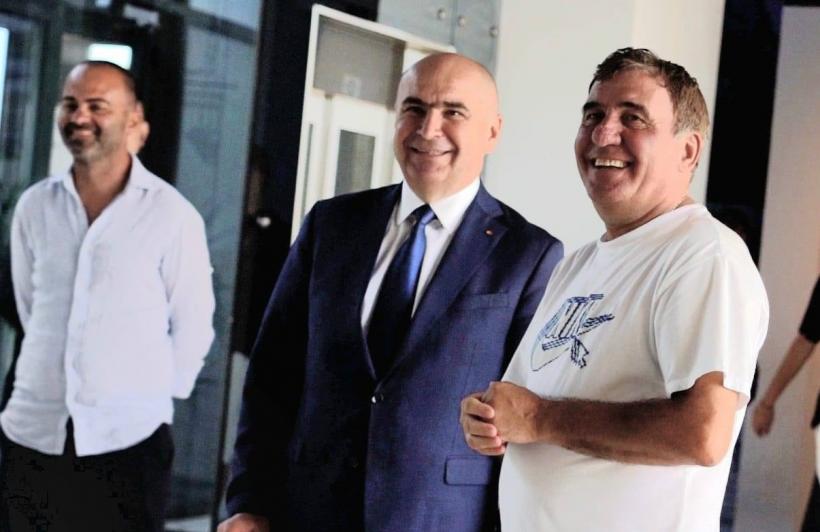 Ilie Bolojan l-a vizitat pe Gheorghe Hagi la academia sa de fotbal de la Constanța. Au făcut și poze împreună