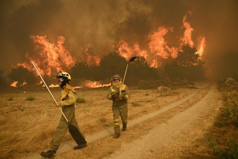Trei oameni au murit în incendiile din Spania, unul e român. Flăcările sunt greu de ținut sub control, Comisia Europeană trimite ajutor