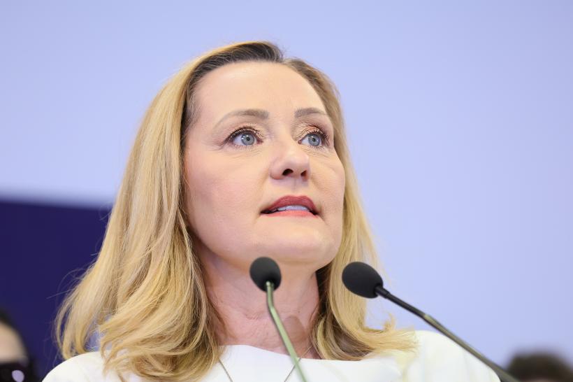 Elena Lasconi îl avertizează pe Ilie Bolojan: „Cea mai mare greșeală într-o societate capitalistă este să tai investițiile”