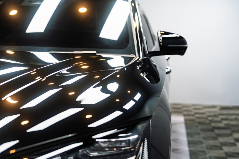 Percheziții DNA într-un caz de evaziune cu prejudiciu de 18 milioane de euro: mașini de lux ar fi fost vândute succesiv fără plata TVA