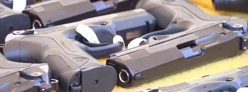 Cum ajung românii să cumpere ilegal arme de pe internet. "Am nevoie să vă arăt ceva? Permis?" "Nu, nu, pentru plumb nu trebuie"