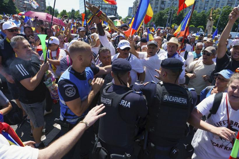 Sindicaliștii din administrație nu s-au înțeles cu premierul Ilie Bolojan. „Conflictul de muncă rămâne deschis”
