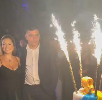 George Simion a dat petrecere de ziua lui, cu miei la proţap, la un restaurant din Bucureşti. Cum a încercat să mascheze evenimentul