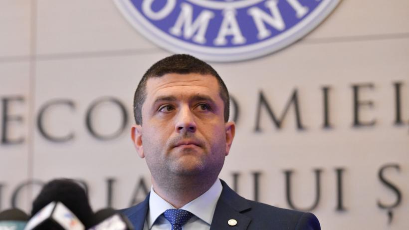 Avertismentul ministrului Economiei: „Dacă Bolojan pleacă, România intră în criză politică. Asta înseamnă prețuri și mai mari”