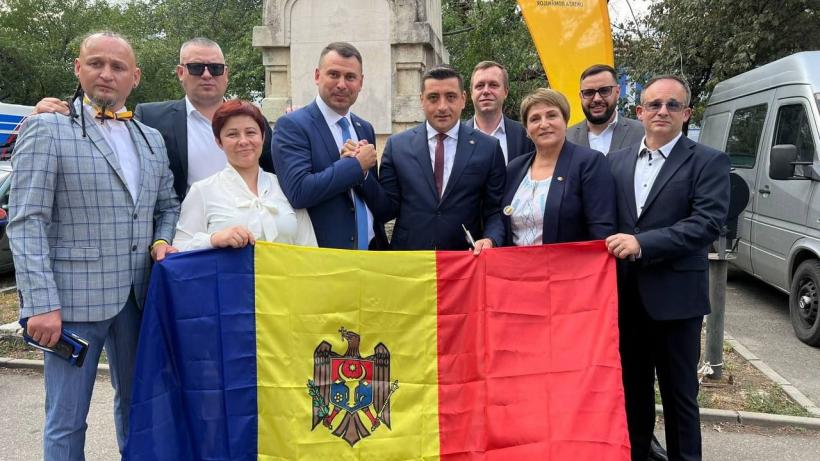 „Metoda Georgescu”: Un partid de buzunar intră în Parlament cu ajutorul TikTok. Cine e Vasile Costiuc, aliatul lui Simion din Moldova