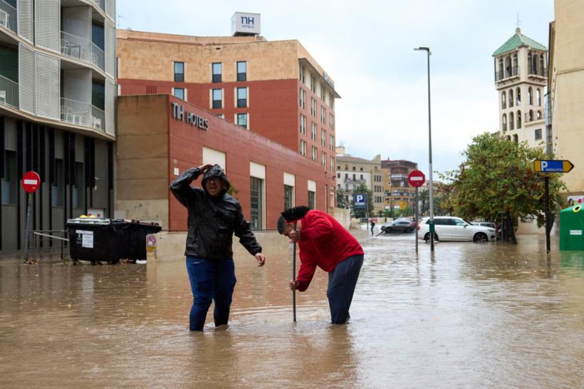 Cod roșu de ploi în Valencia, Castellon și Tarragona. Meteorologii avertizează că e "pericol extraordinar" de inundaţii