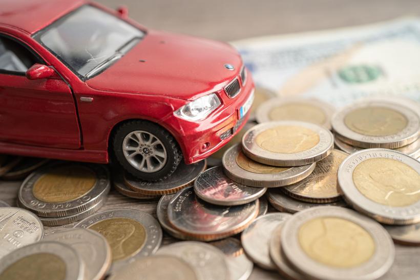 Peste 14 milioane de oameni ar putea primi despăgubiri pentru credite auto acordate incorect. Compensațiile ajung la 800 de euro