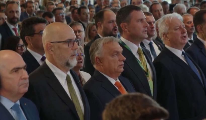 Bolojan, după ce Orban a cântat la Cluj „Nu plecăm de aici”: Ne diferențiază muzica, dar lucrurile care ne unesc sunt mai puternice