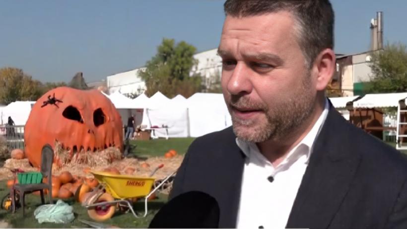 Spectacole inedite la West Side Hallo Fest. Ciucu: "Nu veniţi cu maşina, nu găsiţi loc de parcare. Efectiv nu aveţi ce face cu ea aici"