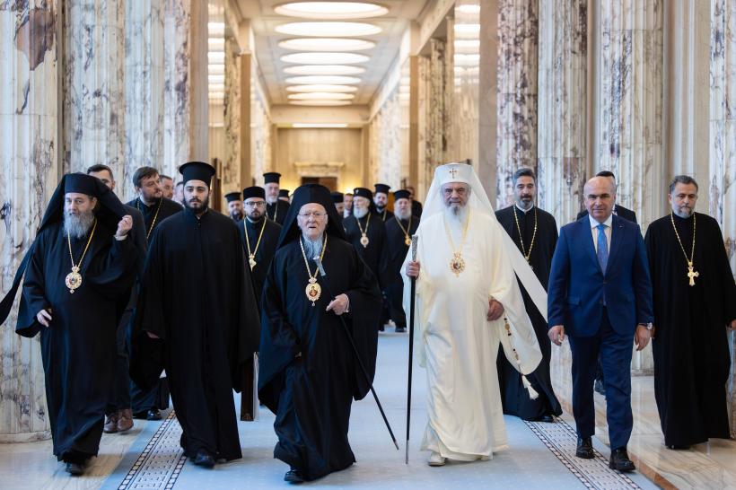 Ilie Bolojan s-a întâlnit la Palatul Victoria cu Patriarhul Ecumenic Bartolomeu I și Patriarhul Daniel: “O mare bucurie creştinească”