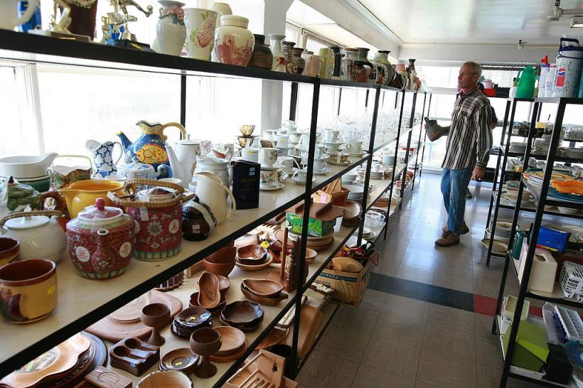 Unui bărbat nu i-a venit să creadă ce a găsit la un second-hand cu doar 2 lei: „Mi-a căzut fața”