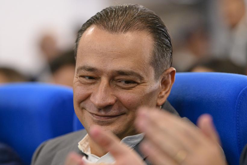 De ce este foarte mică sigla PSD pe panourile electorale ale lui Daniel Băluţă? Explicația candidatului