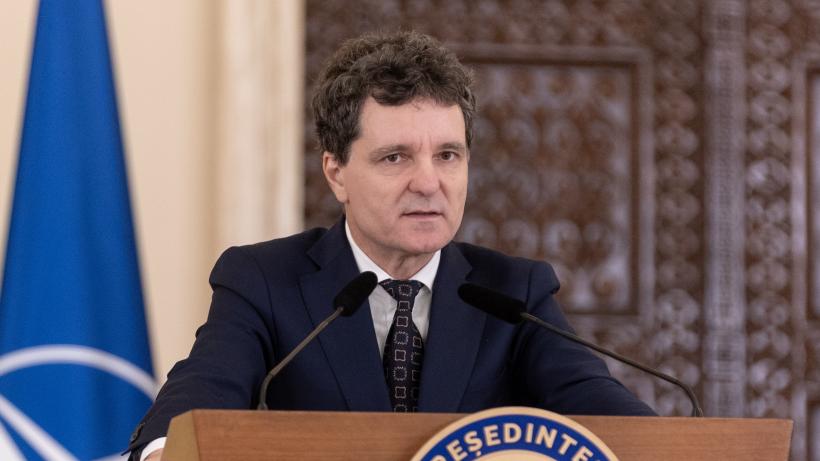 Nicuşor Dan a trimis la reexaminare legea privind noile taxe consulare: "Termenul «cetăţean străin» ar putea discrimina europenii"