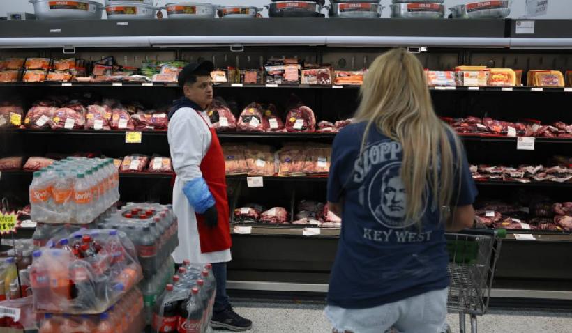 ”Nu trebuie să fim toți vegetarieni, dar să fim moderați”. Cum ar putea o taxă pe carne și lactate să ne ajute sănătatea și clima