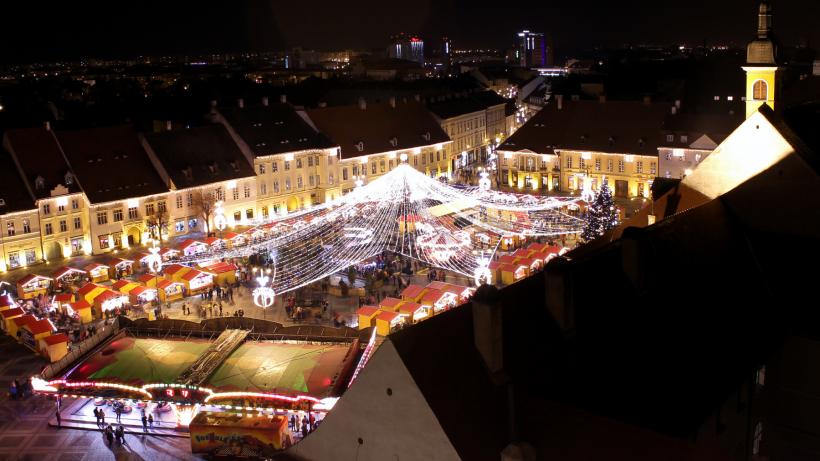 Târgul de Crăciun din Sibiu se deschide vineri, 14 decembrie 2025. Ce artiști cântă în prima seară și până când poate fi vizitat