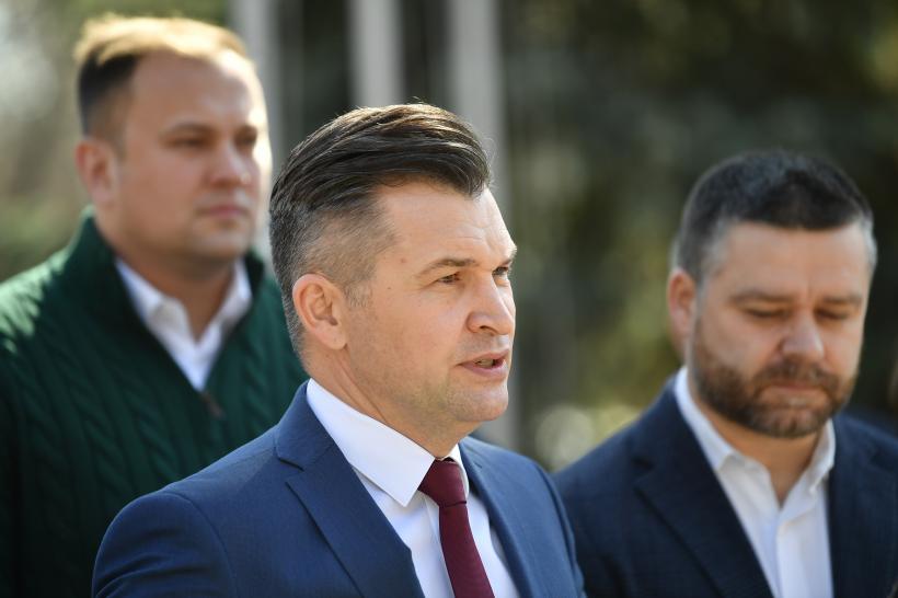 Camera Deputaţilor a adoptat legea care impune o cotă minimă de sportivi români în competiţiile naţionale. Stroe: "O discriminare"