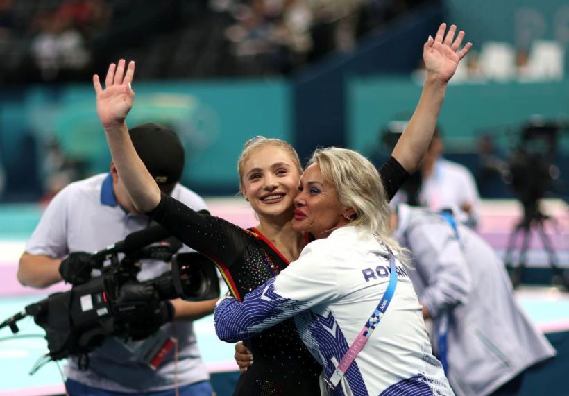 Primele măsuri după apariția imaginilor șocante cu Sabrina Voinea abuzată de propria mamă. Gimnasta va fi audiată la federație