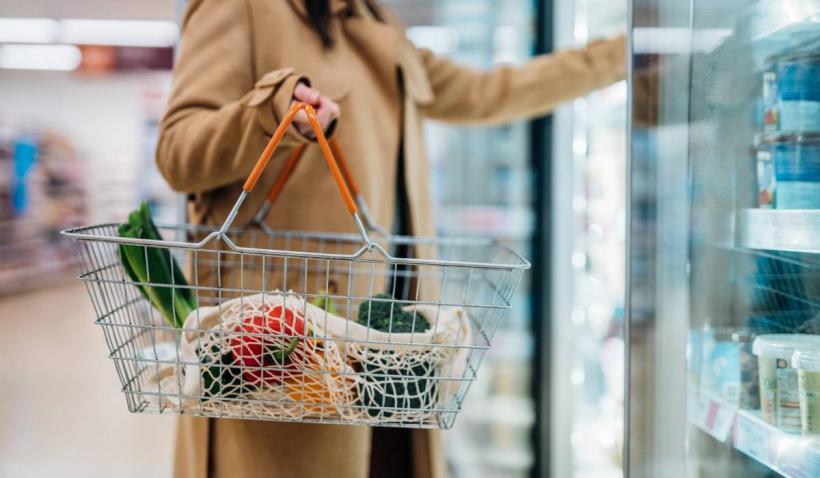 Comercianții care nu înlocuiesc produsele deteriorate vor fi amendați. Nicușor Dan a promulgat legea