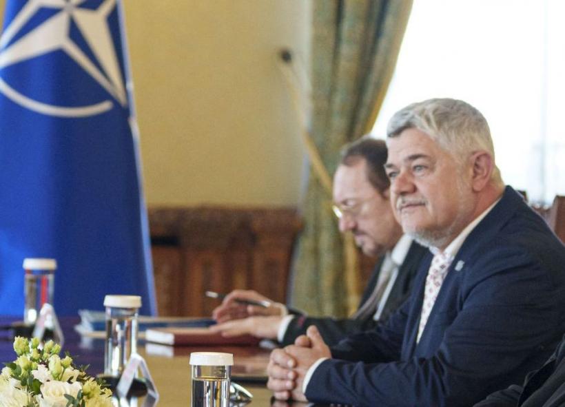 Senatorii plecați de la Șoșoacă vor să scoată USR din Guvern cu moțiunea de cenzură. Ninel Peia n-a mai apucat să anunțe la microfon