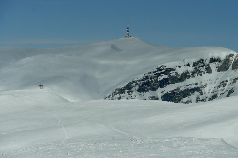 Risc „însemnat” de avalanșe în munţii Bucegi, Făgăraş şi Parâng - Şureanu. Avertismentul meterologilor