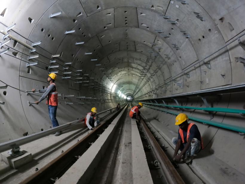 Cel mai lung și mai adânc tunel subacvatic din lume prinde contur: Mașinile vor merge 27 km pe sub mare