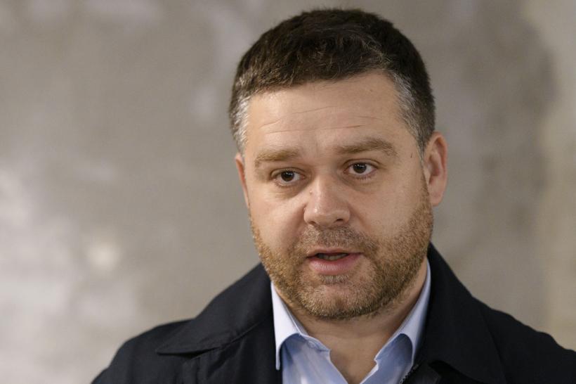 Ciprian Ciucu: ”Lupta este strânsă, suntem optimiști”. ”Cei care sunt în secții să numere cu atenție”