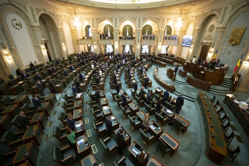 Senatul respinge observațiile lui Nicușor Dan și adoptă Legea pentru combaterea extremismului în forma inițială