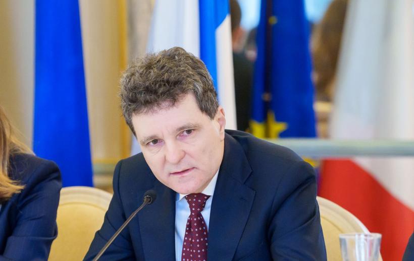 Nicușor Dan îi transmite lui Ilie Bolojan, de la Paris, să nu o demită pe ministra Diana Buzoianu, așa cum a cerut PSD